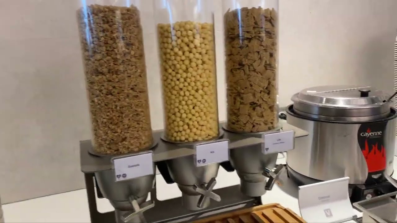 American Airlines Admirals Club thumbnail