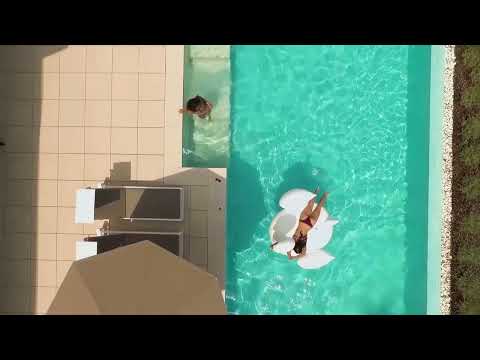 Villa Aura video