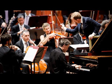 Paul Lewis - Grieg: Piano Concerto in A minor, op. 16 + encores