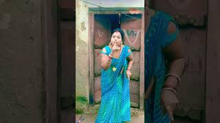 Download lagu Originally priced around $1.5 million,the Mercedes CLR GTR is considered oneof the most exclusive a mp3