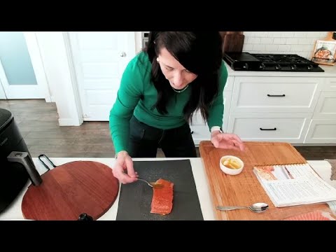 A Quick and Easy Honey Mustard Salmon Recipe