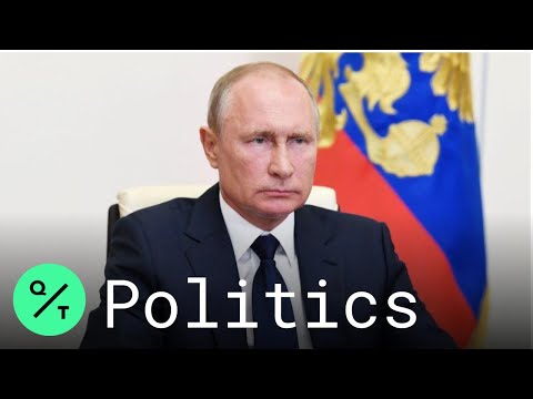 Putin Ends Russian Virus Lockdown, Urges Caution on Easing