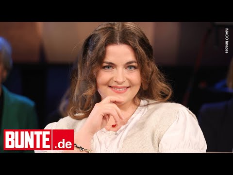 "Der Bergdoktor"-Star Ronja Forcher zog für den "Playboy" blank: "Ich musste das machen"