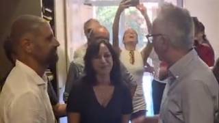 La redazione di Report festeggia la nomina a conduttrice di Claudia Di Pasquale: applausi e abbra...
