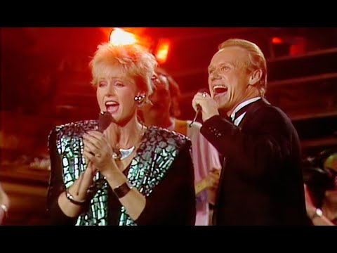 Helena Vondráčková & Jiří Korn - Zatímco déšť si v listí hrál (When The Rain Begins To Fall) (1987)