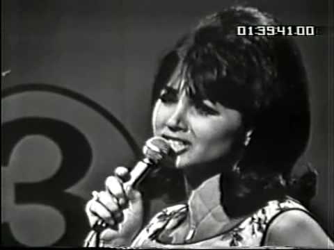 Donna Loren sings "Ten Good Reasons" on Shindig (1965)