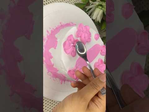 Cake decorating #cake #shorts #cakedecorating #baking