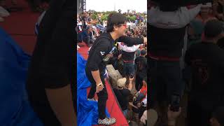 Download lagu Aksi Tipe X Saat Membawakan Lagu Boy band Di Malino Highland makassar #shorts mp3