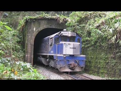 🇧🇷 Trem de carga saindo do túnel/Freight train leaving the tunnel - São Bento Sul/SC/2020 - (Brasil)