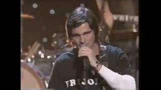 Juanes- Mala Gente ft.  Molotov (Premios mtv latino 2002)