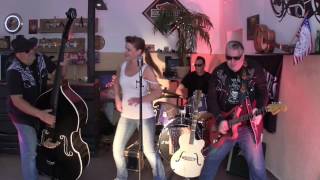 Sandy and The Wild Wombats   Wild One Real Wild Child