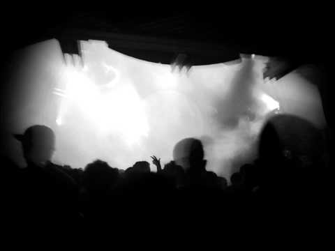 Core - Entourage (ft. Flowdan, Wiley, Riko)