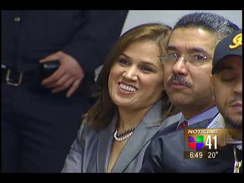 Merijoel Duran -Recibe las Llaves de West New York  2-27-06