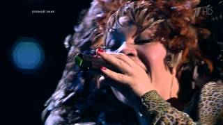 Tina Kuznetsova ft Pelageya - Now We Are Free (live, Голос 2,12.27.2013)