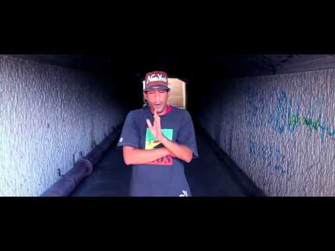 Skro - #FPLF [Freestyle Pour La Famille] (Video Officiel)
