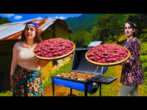 Iranian Village Food : Cooking 5–kg Burgers and Barbecue Sauce in a Clay Oven