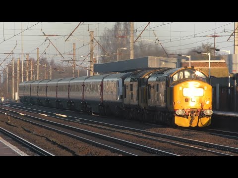 37424 and 37402 working 5E37 at Hitchin | 30/12/19
