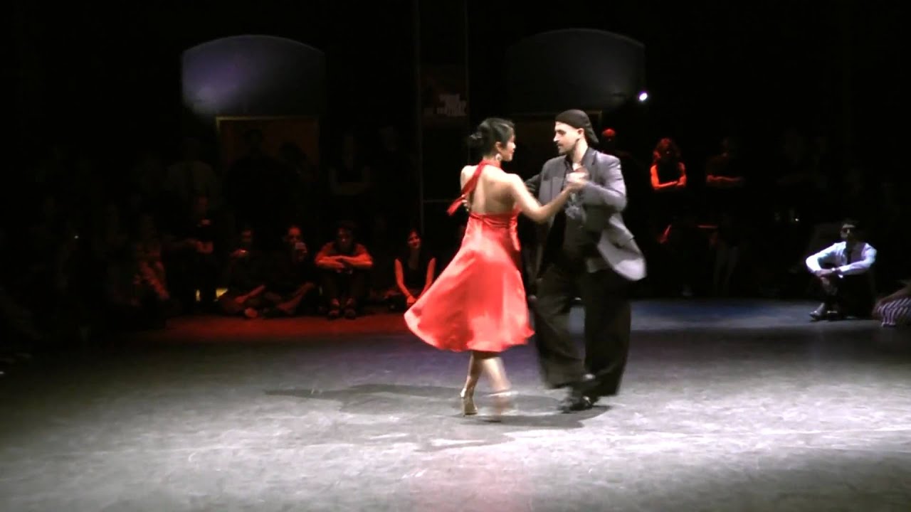 Video thumbnail for Homer & Cristina Ladas dance tango @ Tango Nuevo Festival of Montreal 2010 (2/2)
