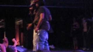 Wale feat K'naan "TV in the Radio" (Live)