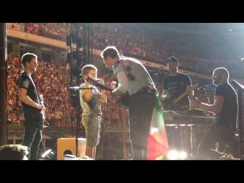 download lagu mp3 mp4 Coldplay Fans Instagram, download lagu Coldplay Fans Instagram gratis, unduh video klip Coldplay Fans Instagram