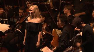 Philharmonisches Orchester Würzburg meets Carolin No: „Sick Of Home Blues“