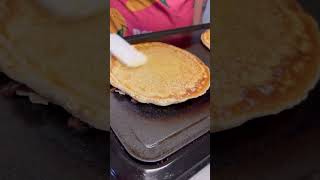 El mejor desayuno seguro lleva hotcakes y estos con chispas de chocolate quedan perfectos #mexicali