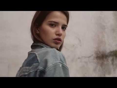 download lagu mp3 mp4 Sara Witt, download lagu Sara Witt gratis, unduh video klip Sara Witt