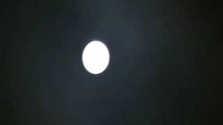 preview picture of video 'UFO Semi CloseUp'