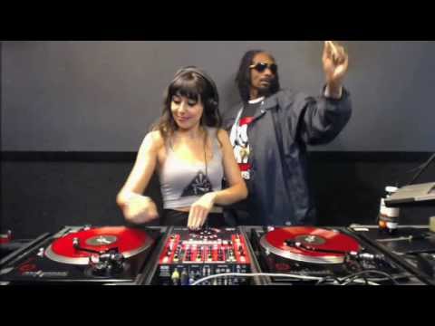 Snoop Dogg dances with the DJ Shiva & claims the Gold Medal in weed smoking | The Dr Greenthumb Show