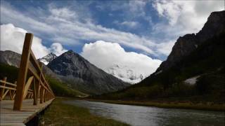 preview picture of video 'Nikon D5100 Yading China TimeLapse'