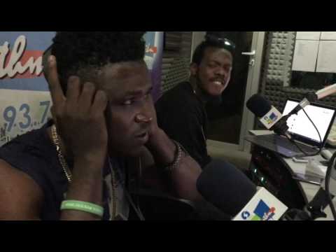 Slimfeez live cypher on RapKulture.