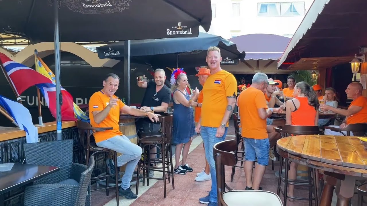 Watch GRAN CANARIA🇪🇸 Centro comercial CITA y PLAYA DEL INGLES en vivo desde mirador MASPALOMAS. Now GRAN CANARIA🇪🇸 Centro comercial CITA y PLAYA DEL INGLES en vivo desde mirador MASPALOMAS.