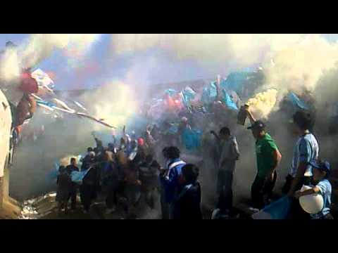 "LA BANDA DE LOS VILLEROS CONTRA LOS COBARDES (cerro 1 penadoy 0) 27-10-2013" Barra: Los Villeros &bull; Club: Cerro