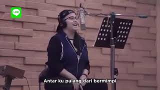Download lagu Iwan Fals - DKSH (Damai Kami Sepanjang Hari) feat.keluarga kakyos,raya,dan cikal mp3