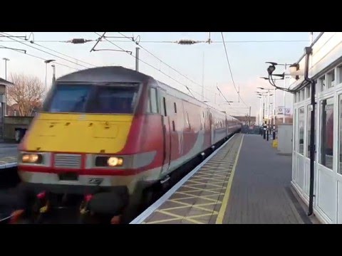 Virgin Trains East Coast 225 Passing Through Newark North Gate (20/1/16)