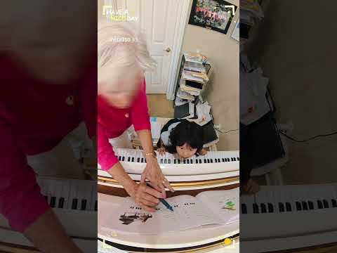 110325 Chloes Klavier-Übungsplatte.