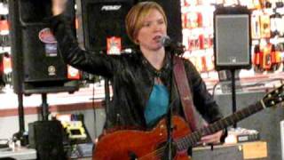 Laura Clapp wows the crowd at Bellevue American Music