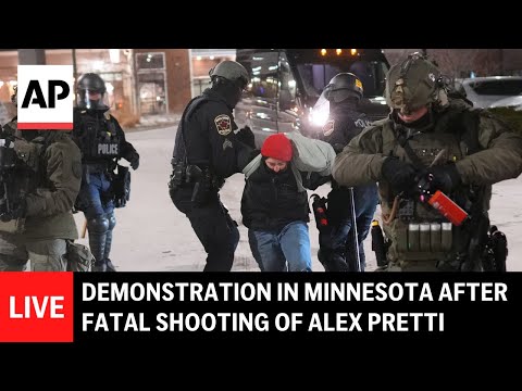 LIVE: Demonstration in Minnesota after fatal shooting of ICU nurse Alex Pretti