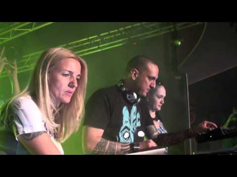 Pet Trio Intro @ Monegros Desert Festival 2012