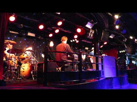 Sestā jūdze - Cekulaina zīle dzied