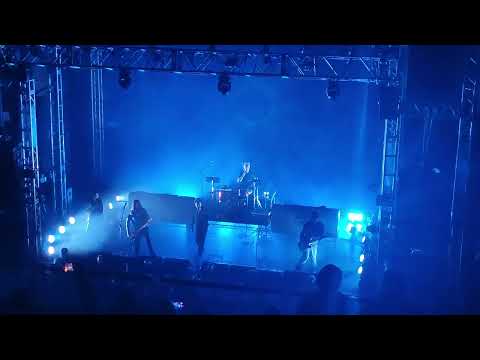 Thumbnail for HUNDRED REASONS - SILVER (LIVE 2023) by Hundred Reasons