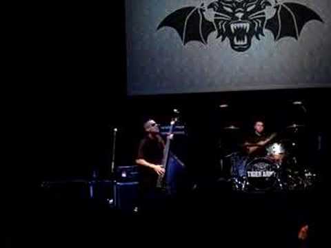 Tiger Army- Jeff Roffredo Stand-Up Bass Solo(Live@Wiltern)