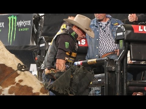 Guilherme Marchi scores 85 points on Hammer Head (PBR)