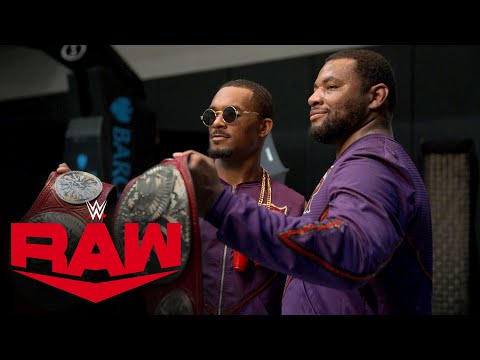 Street Profits Pose With Tag Titles, Next WWE Hall Of Famer Announced Tonight | Fight-Size Update