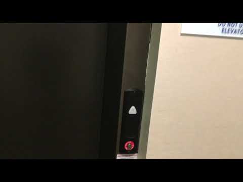 Schindler HT Hydraulic Elevator at Holiday Inn Express Hastings MI
