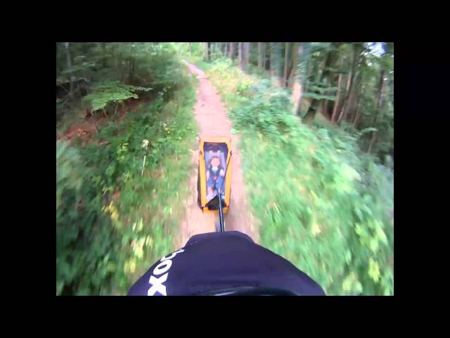 Video teaser for tout terrain Singletrailer Kinderanhänger Impressionen
