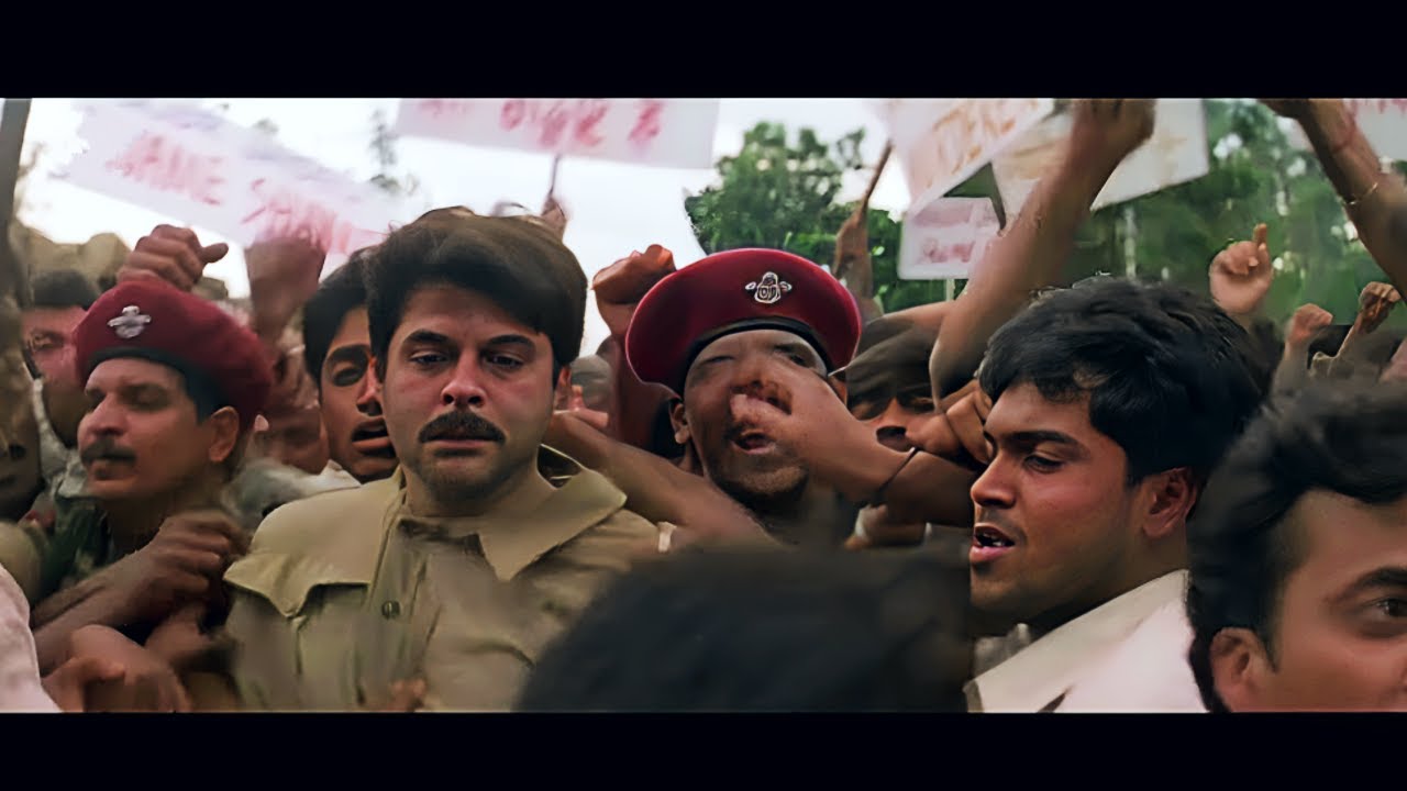 SHOCKING! 😱 देशद्रोही कहकर भीड़ ने उतार दी Anil Kapoor की वर्दी | Pukar Movi