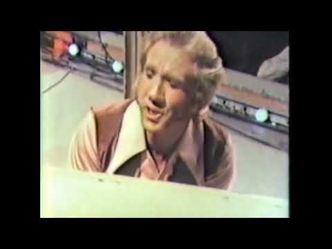 Thumbnail for RARE - Marty Robbins at the Grand Ole Opry 1972 by Marty Robbins