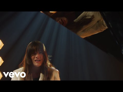 Emelie Hollow - Alene sammen