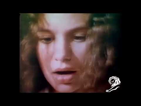 はじめてのブラジャー / VALISERA「FIRST BRASSIERE」